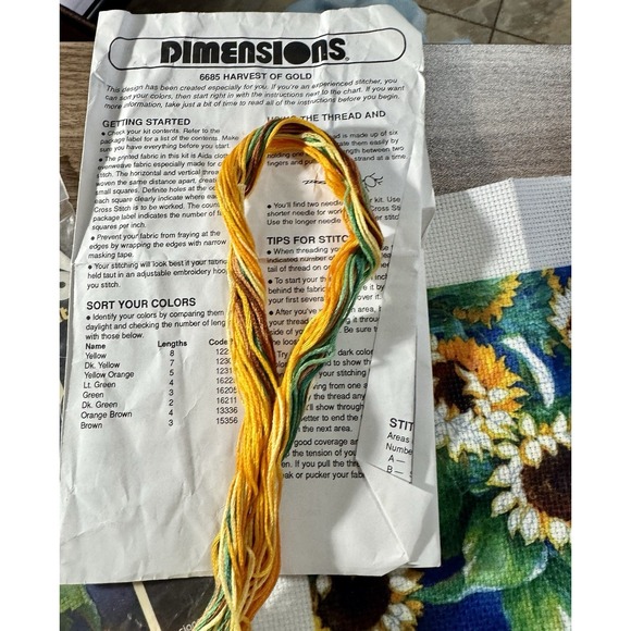 Vtg Dimensions Harvest Of Gold No Count Cross Stitch Kit 5"x7" Sunflowers #6685 - Picture 6 of 8